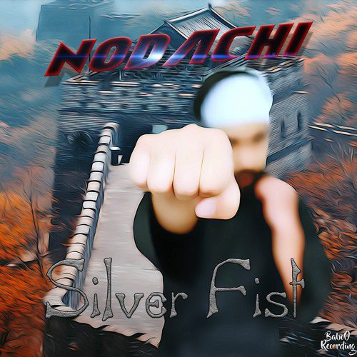 Nodachi frappe fort avec Silver Fist
